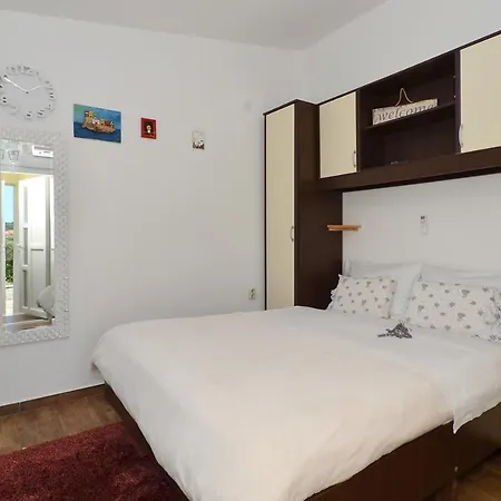 Lavender Garden House Hébergement de vacances *