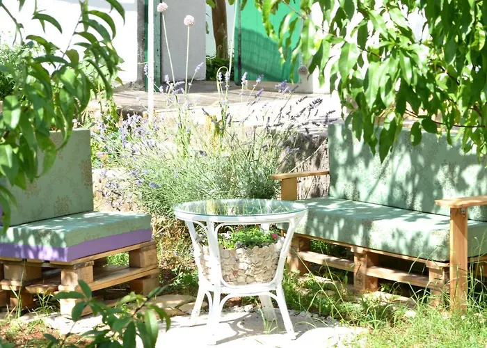 Lavender Garden House Vikendica *