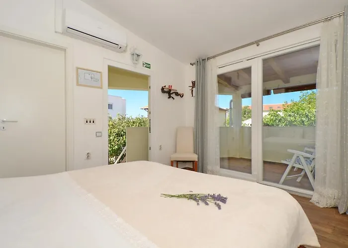 Lavender Garden House * Rogoznica (Sibenik-Knin)